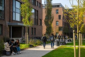 découvrez la cité universitaire chanzy avec notre guide complet dédié aux étudiants : informations pratiques, services, hébergements et astuces pour une expérience réussie.
