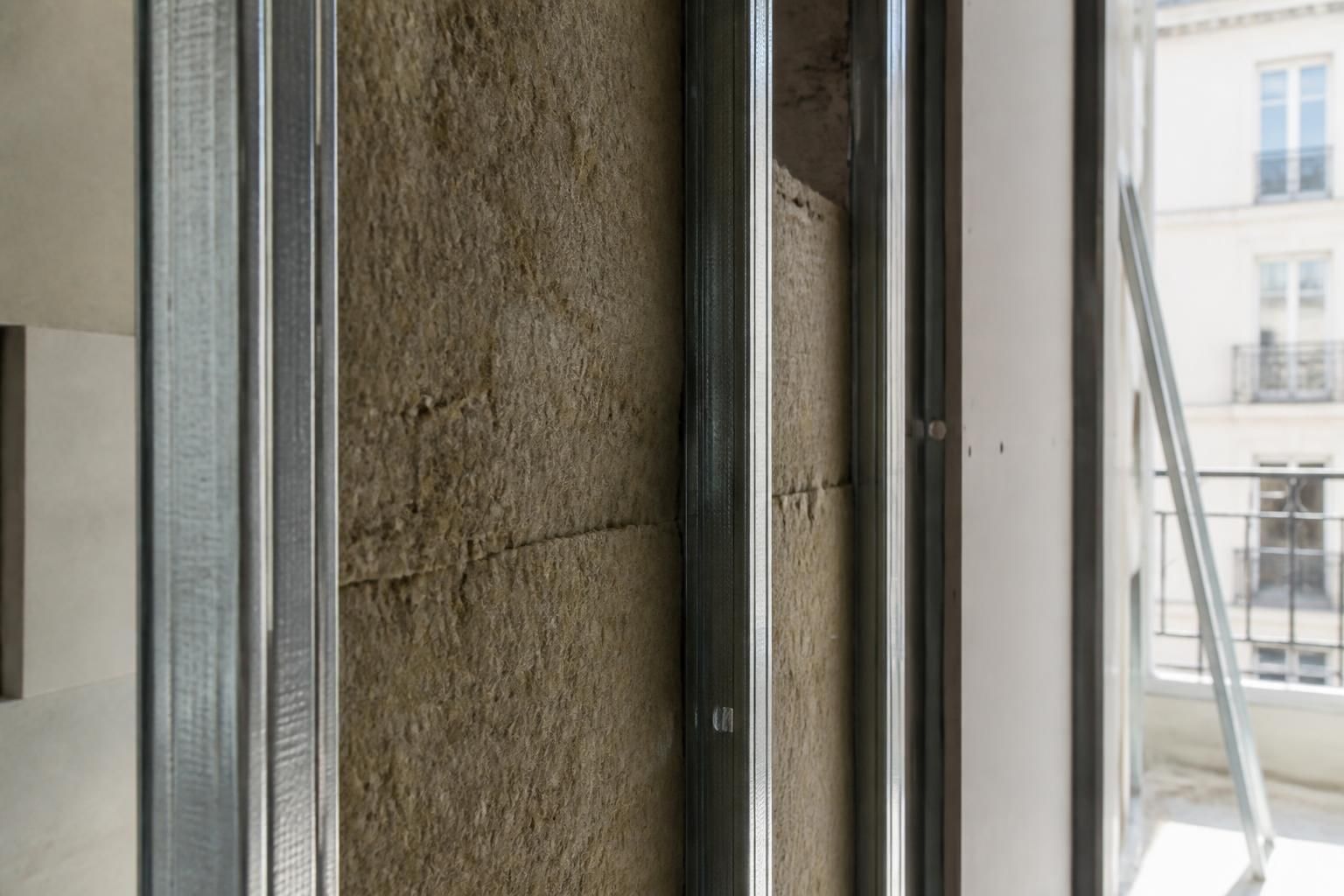 découvrez les méthodes efficaces d'isolation des murs intérieurs pour 2026 et améliorez le confort thermique de votre logement tout en réalisant des économies d'énergie.