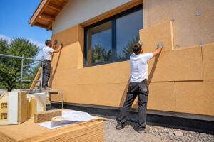 découvrez les avantages de l'isolation de votre maison avec la fibre de bois et bénéficiez de conseils pratiques pour une rénovation écologique et efficace.