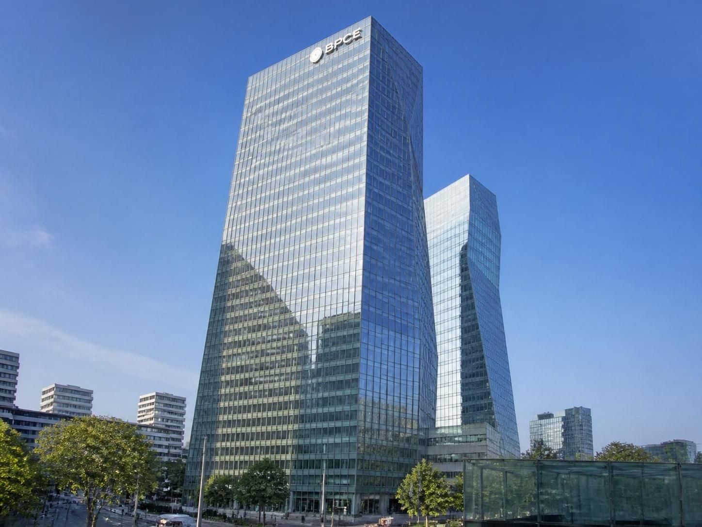 découvrez tout sur la tour bpce, son architecture innovante et son influence majeure dans le secteur financier en france.