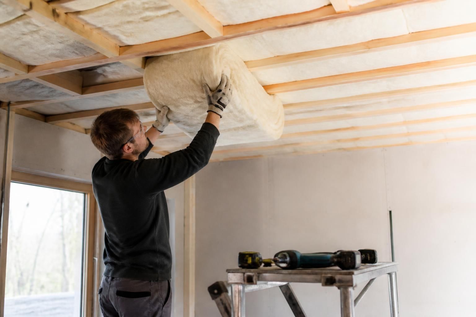 découvrez nos conseils pratiques pour bien isoler votre plafond et réduire efficacement votre consommation d'énergie tout en améliorant le confort de votre maison.