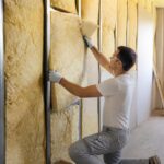 découvrez comment choisir les meilleurs matériaux pour l'isolation par l'intérieur et optimiser vos économies d'énergie tout en améliorant le confort de votre habitat.