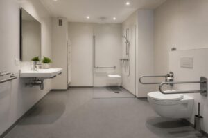 découvrez nos conseils pour aménager une salle de bain pmr alliant fonctionnalité et sécurité, afin de garantir confort et autonomie aux personnes à mobilité réduite.